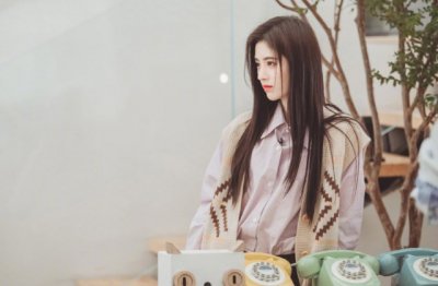 几回偷拭青衫泪《猜一地理词语》