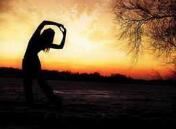 夫妻出国做生意 《市招》