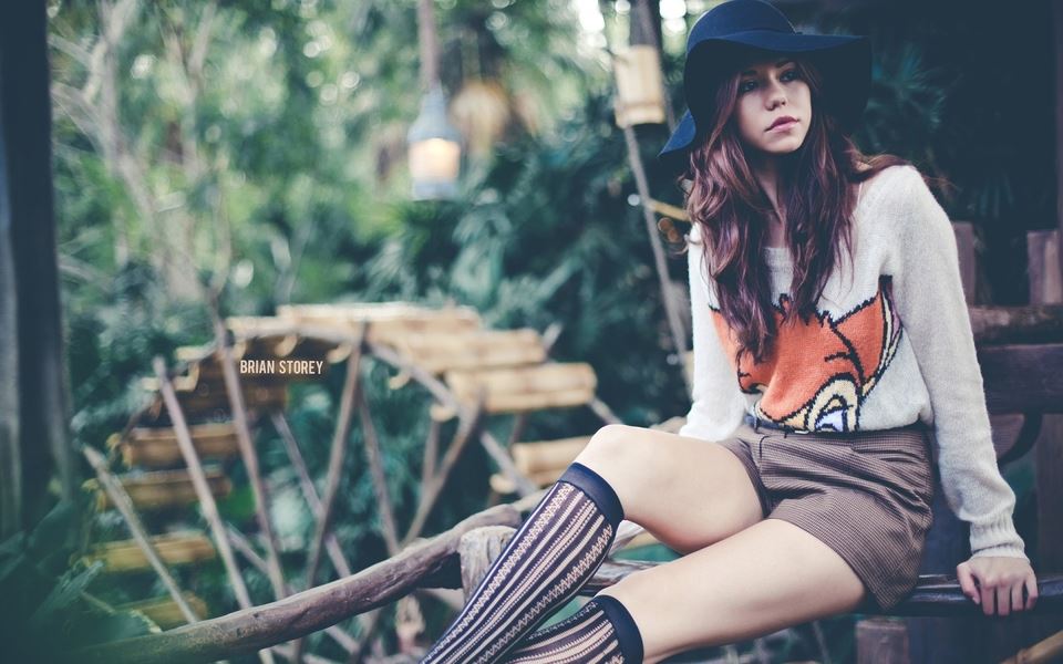 纸上的蚕儿子《猜一成语》