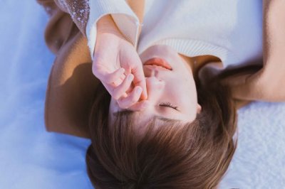 扦果皮、榨果汁 《政治经济学名词》