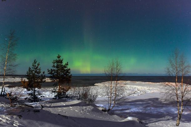 对手盯人失位_俺便头球施射 《4字口语》