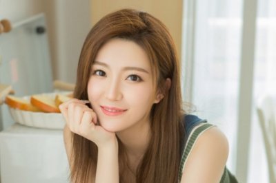 白金　《猜新加波演员》