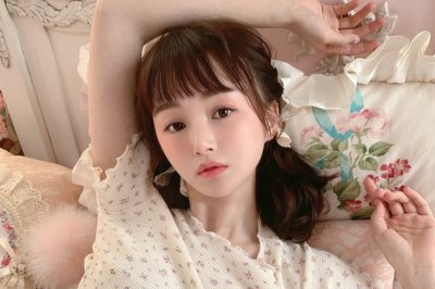 到处有春游的足迹_满坡是年轻的气息 《毛主席词句_调首格》