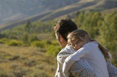 猜谜语题目:大清斗乌云遮日《打一个字》