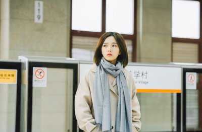 "独有宦游人" 《打一成语》