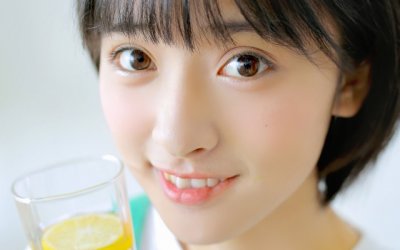 重比拟泰山,轻比拟飞烟《打一个中国古代人物》