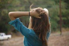 一圈一圈摆好阵,浓烟滚滚击敌人,敌人见它绕着走,昏昏迷迷丧命魂《打一个物品》