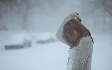 “铁骨立冰雪_清香透乾坤” 《骊珠》