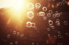 欠知识_太凶横　《猜外足球明星》