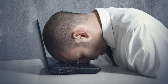 市上夹杂哭笑声　《猜成语一》