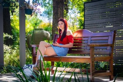 前头有个避雨亭 《字-6笔》