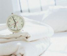 云雾缭绕_莫辨东西 《唐诗句》