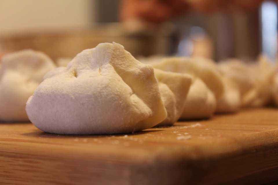 不聘不谐谜艺者 《3字商业活动》