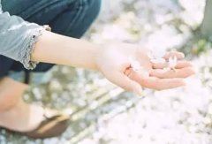 草生垄上_马立田中_朵朵败花_点点残云 《人名》