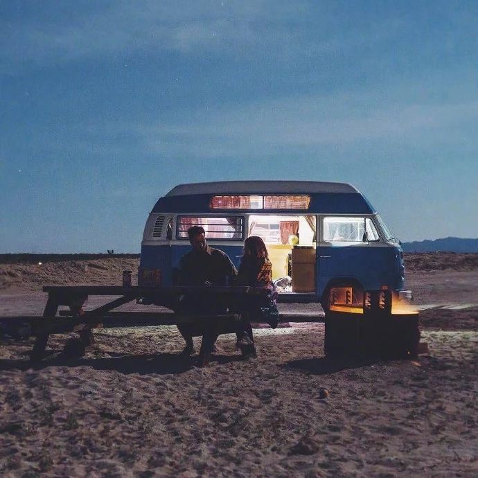 猜谜语题目:孙策霸江东《打一个人名》