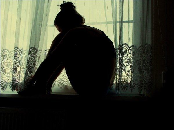 猜谜语题目:呼拉圈转到头顶《打一个成语》