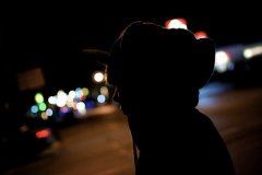 猜谜语题目:久旱逢甘露《打一个人名》