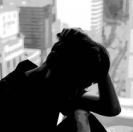 猜谜语题目:犹抱琵琶拂困扰《打一个动物》