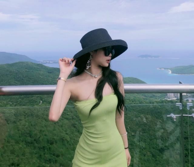 猜谜语题目:全面开荒《打一个成语》