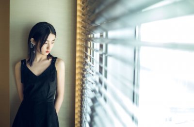 年年盼望离人归 《出版名词》