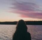 猜谜语题目:一叶障目,不见森林《打一个植物学词》