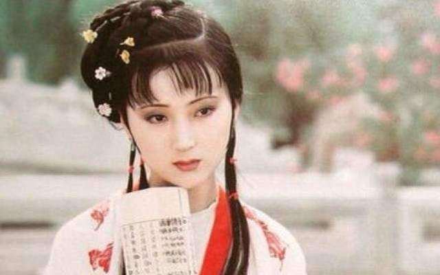园中游客看个够 《骊珠》